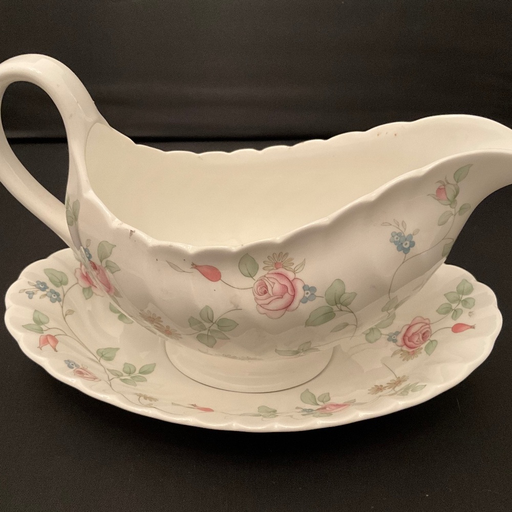 Wedgwood Rosehip Gravy Boat and Saucer